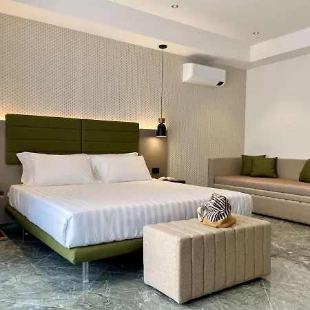 Pensión Salemare & 4*