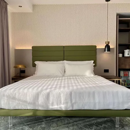 Salemare & Pensión 4*